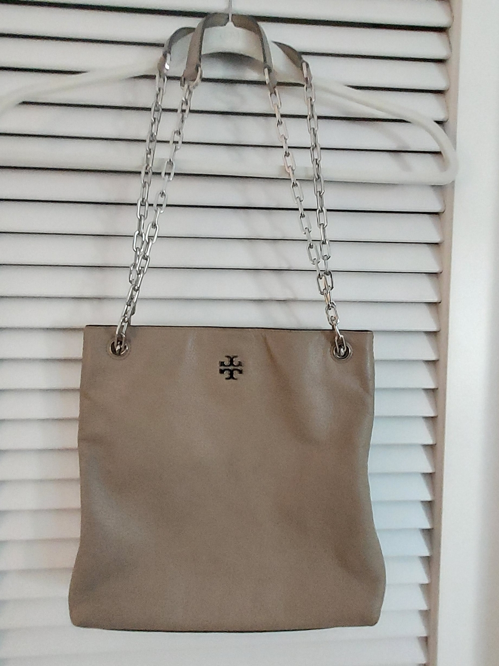 Tory Burch Taupe 11"x11" Leather Bag. Silver Chain/Logo. Magnetic Closure. $125